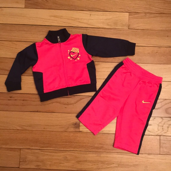 jogger sets nike